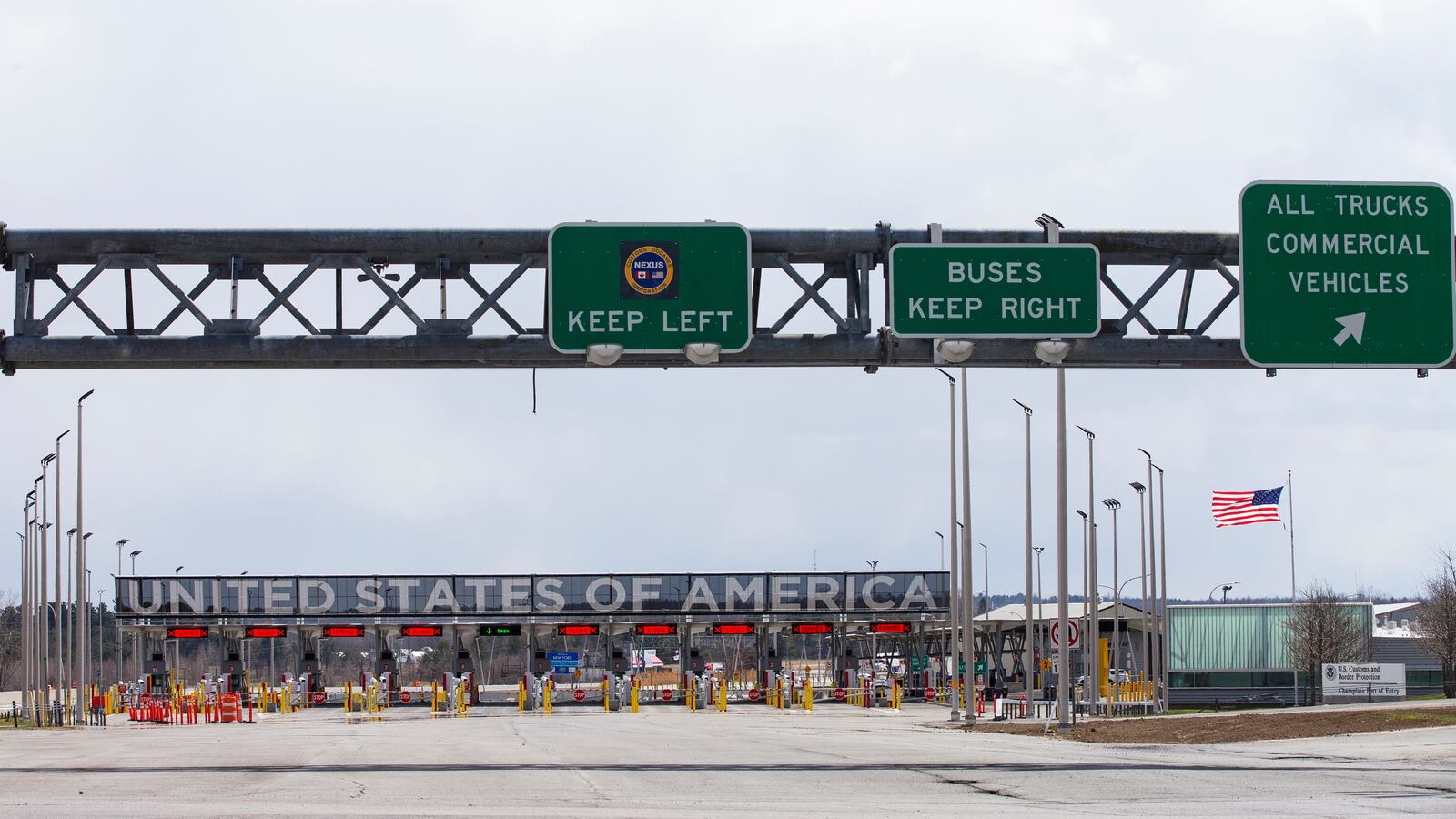 2020-04-17T193227Z_1029528763_RC2J6G9R64YO_RTRMADP_3_HEALTH-CORONAVIRUS-USA_giuysz