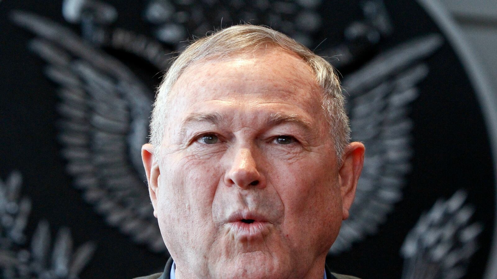 cheats/2017/04/03/trump-to-hold-private-meeting-with-rohrabacher/170403-dana-rohrabacher-trump-meeting-cheat_gjmkla