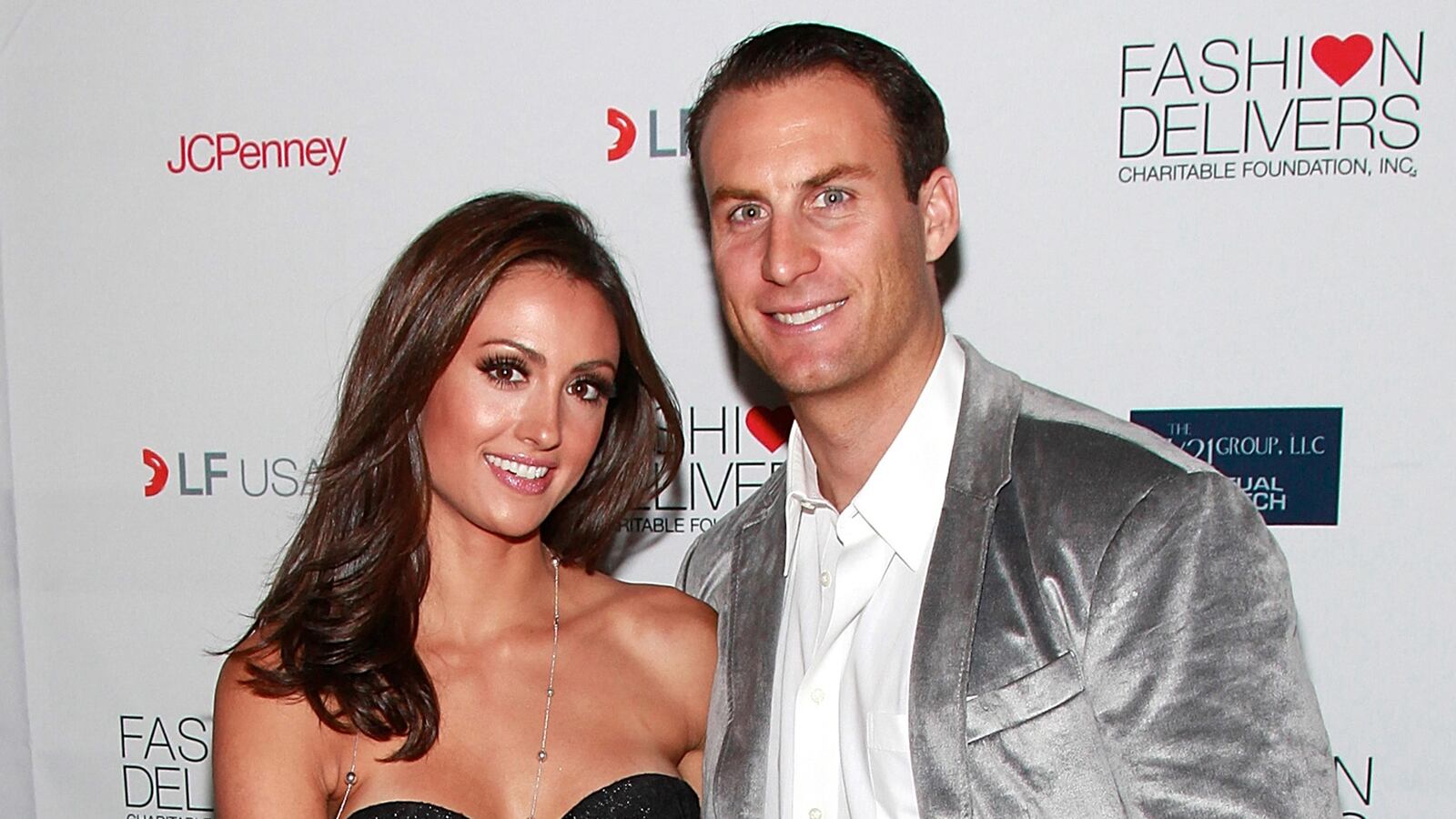 cheats/2014/06/24/model-s-husband-kills-himself/140625-katie-cleary-cheat_byisgq