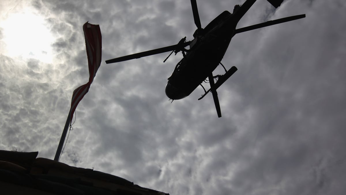 cheats/2011/10/23/pakistan-arrests-indian-chopper-crew/pakistan-arrests-chopper-crew-cs_blfusn