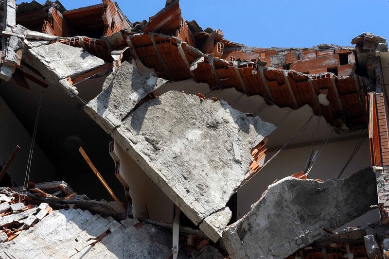 articles/2012/05/29/the-italian-town-devastated-by-an-earthquake-last-week-is-struck-a-second-time/italy-earthquake-nadeau_qotovw
