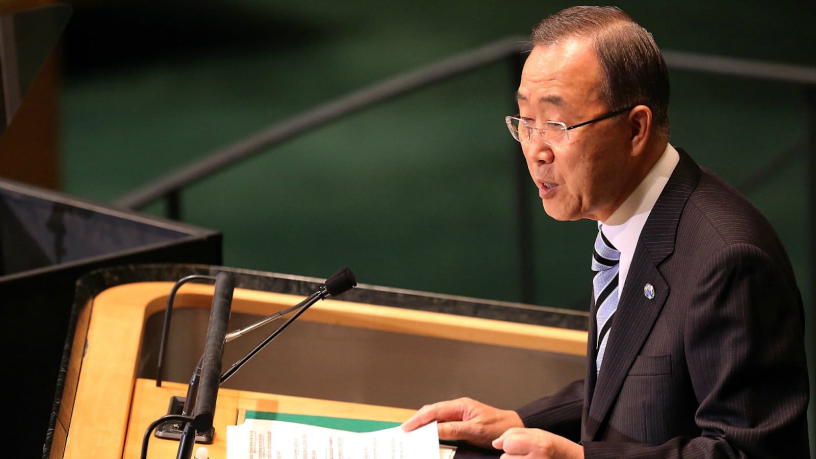 cheats/2012/09/25/un-secretary-gen-urges-end-to-war-in-syria/ban-ki-moon-general-assembly-syria-cheat_tbsnul