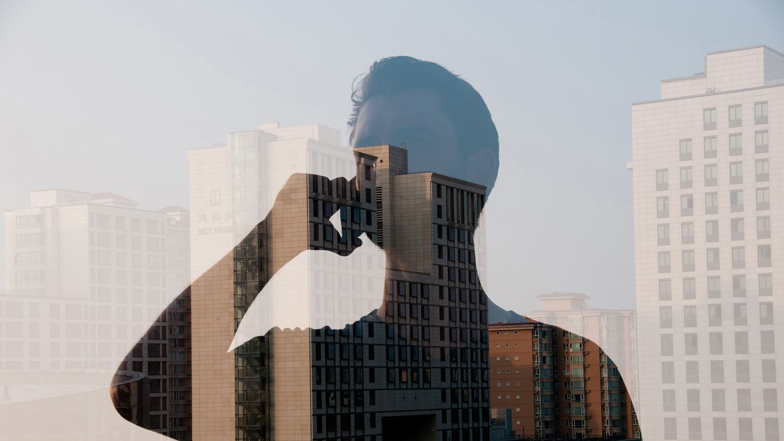 articles/2013/01/30/how-to-be-a-fake-girlfriend/130130-fake-gf-voice-changer-tease_mnxdto