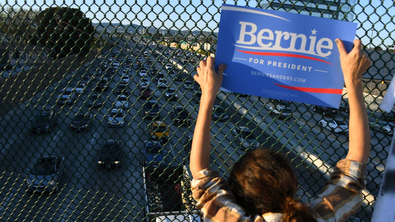 articles/2016/11/09/team-bernie-on-trump-we-told-you-so/161109-swin-bernie-tease_zueb4c