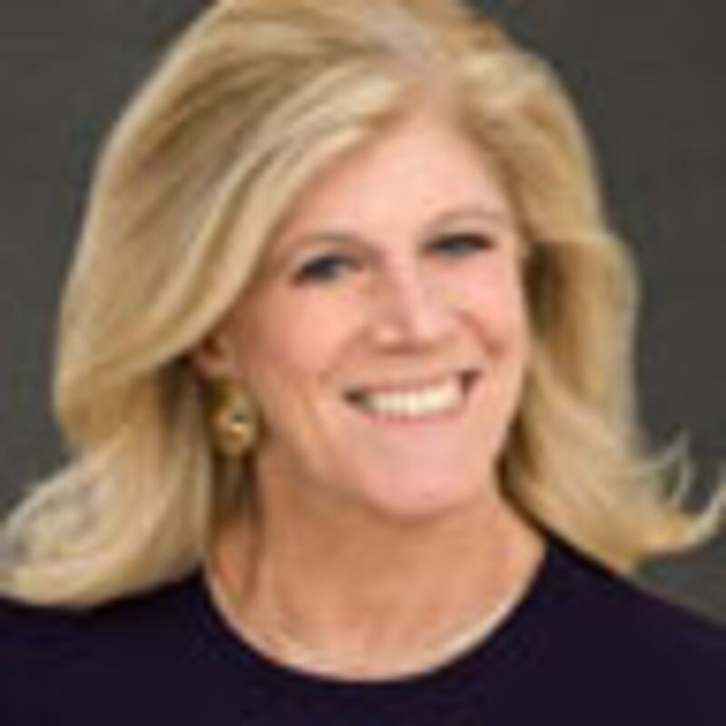 articles/2009/05/08/you-should-meet-my-mother/author-photo-lynn-sherr_ol79iy