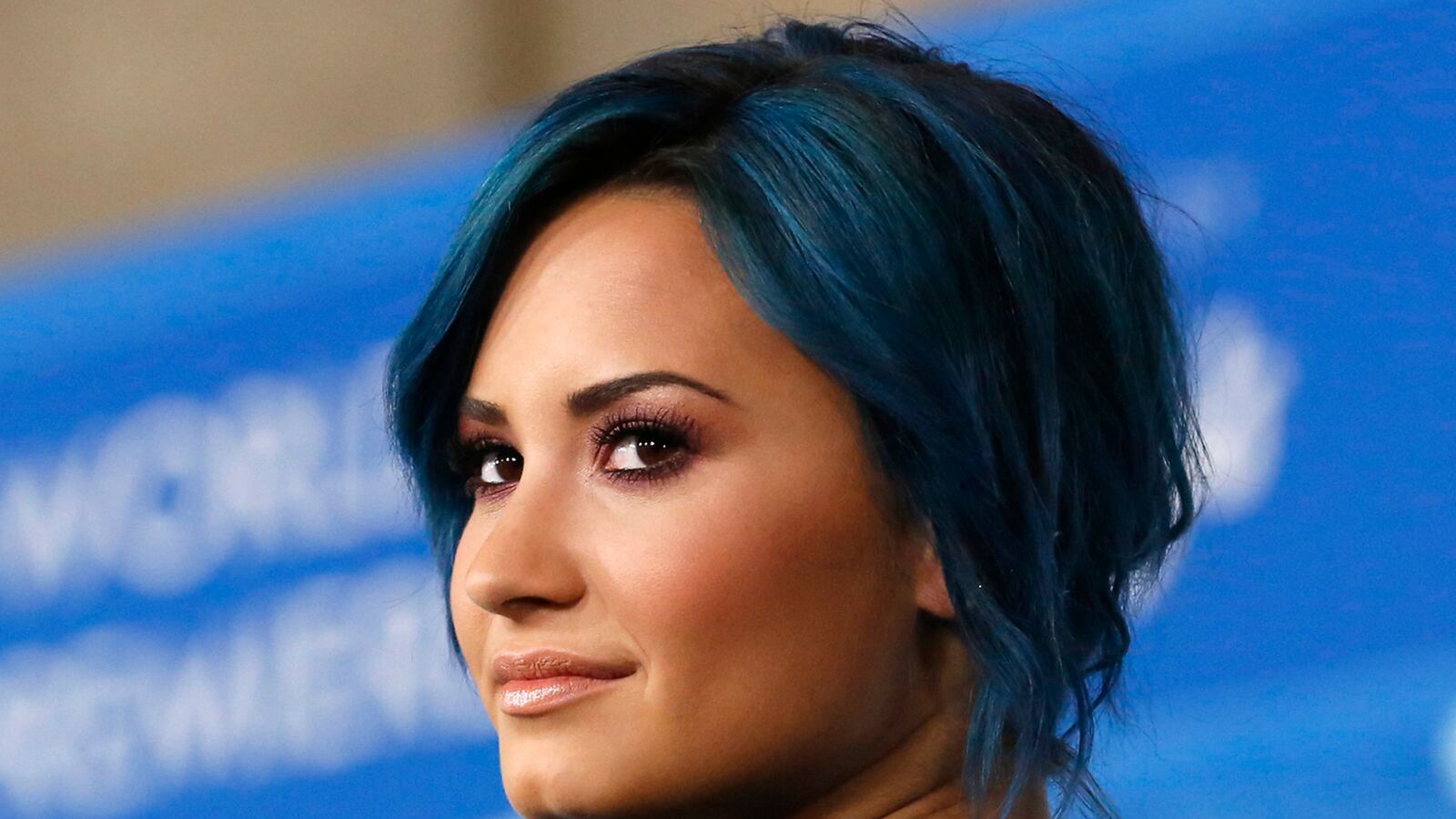 articles/2014/04/07/soy-fuerte-soy-luchadora-did-topless-photos-of-demi-lovato-leak-online/131211-lovato-cocaine-cheat_pdoee8