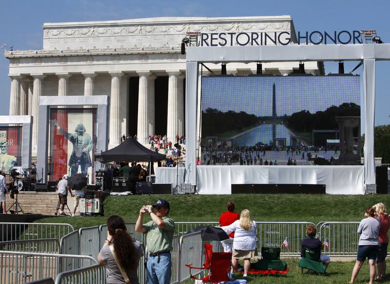 galleries/2010/08/28/glenn-beck-rally/glenn-beck-rally-4_jxkkwj