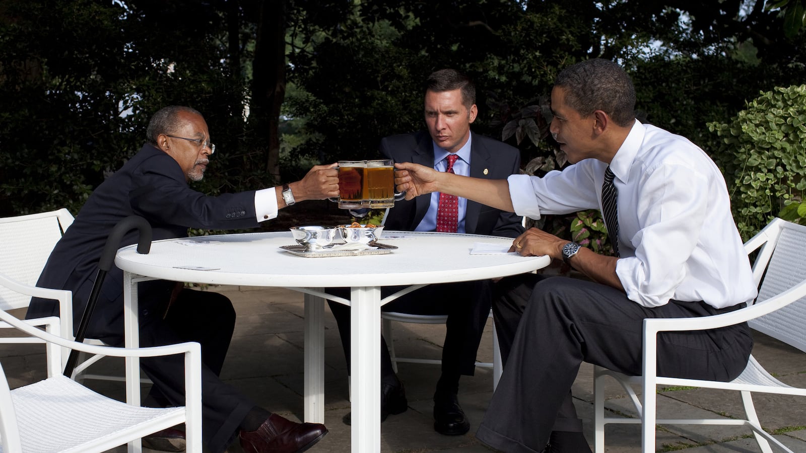 articles/2016/02/15/how-america-s-presidents-got-sloshed/160214-kulp-presidents-alcohol-tease_zh1pc4