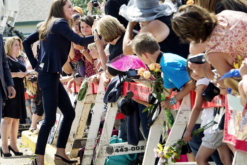 galleries/2011/07/01/royal-tour-of-canada-and-the-united-states/will-kate-climbing-brigade_xtetcp