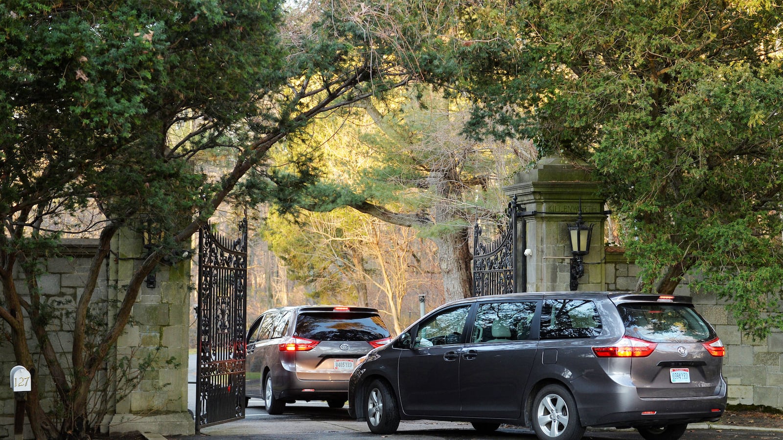 articles/2016/12/31/russian-spies-mission-accomplished-get-the-boot-from-their-long-island-estate/161230-daly-ny-russian-compunds-tease_uaryjh