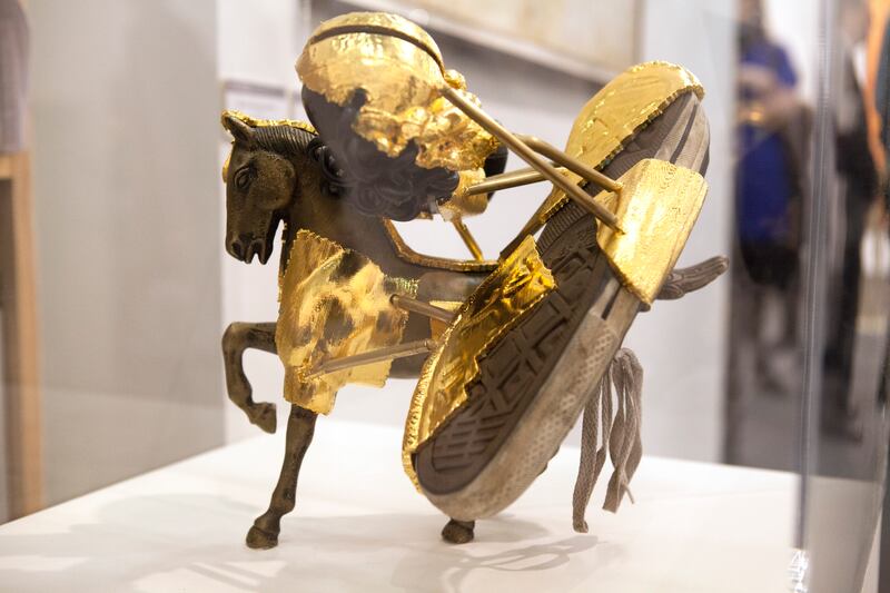 galleries/2015/03/05/the-weird-and-wonderful-armory-show-photos/150305-armory-03_mazxut