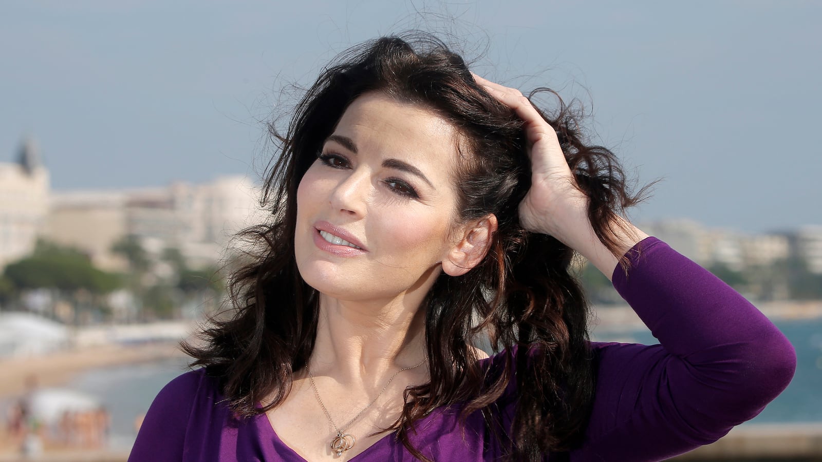 articles/2013/11/26/court-nigella-lawson-took-drugs-every-day-for-a-decade/131126-nigella-lawson_wauhem