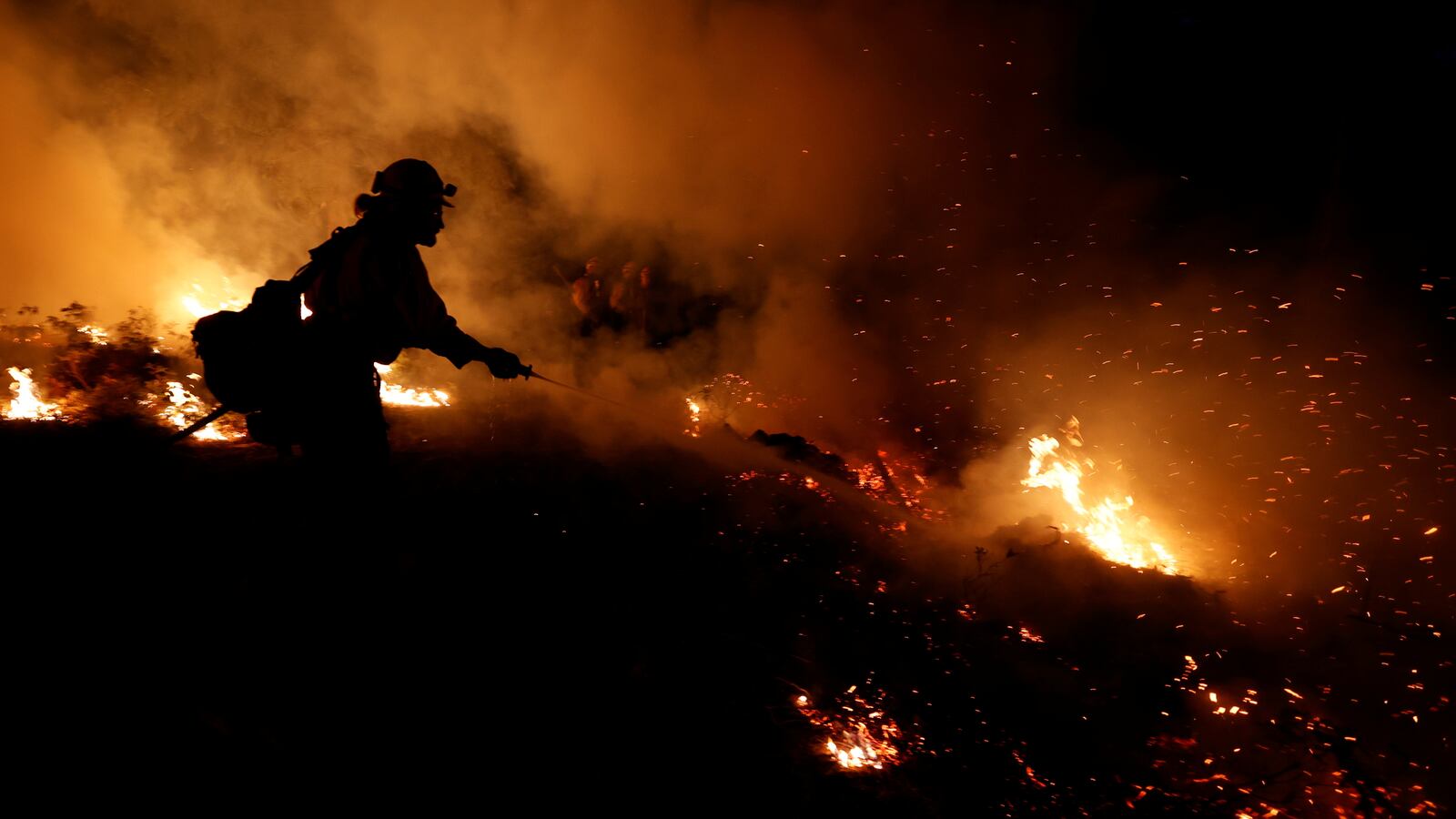 2021-08-24T000000Z_1628872974_RC2FBP9N3PR7_RTRMADP_3_USA-WILDFIRES_zaofsr