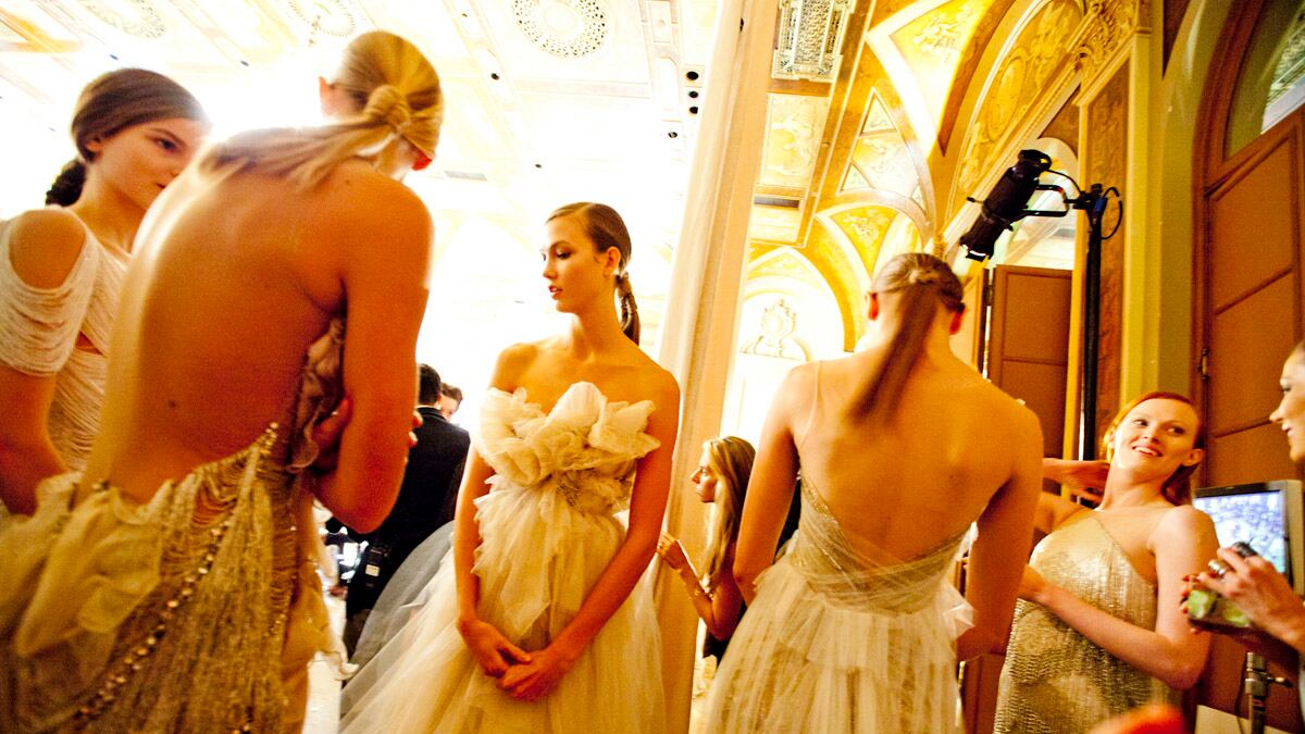 articles/2011/09/13/marchesa-spring-summer-2012-new-york-fashion-week-backstage-photos/marchesa-kevin-tachman-7_zqitdl