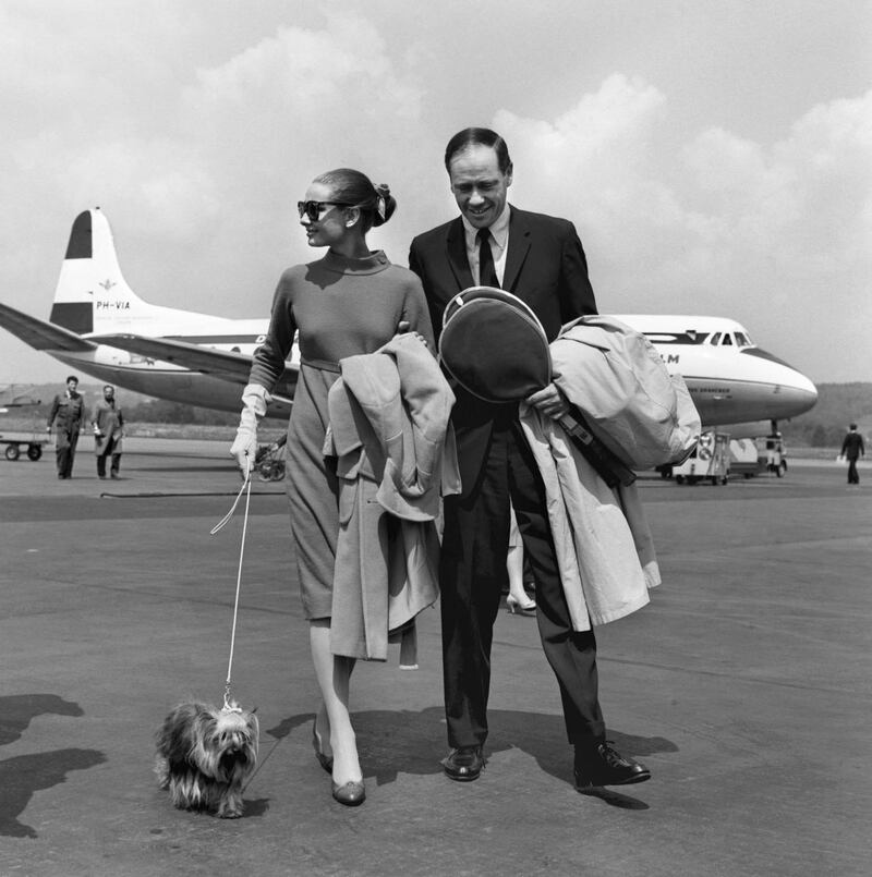 galleries/2013/08/10/classic-jet-set-jackie-o-liz-tayor-more-stars-in-the-air-photos/classic-jet-set-audrey-hepburn_yrbtw9