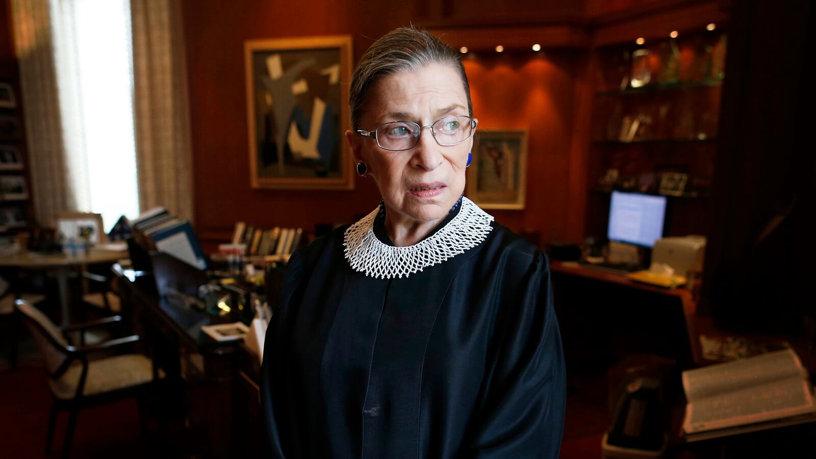 articles/2013/08/27/time-for-justice-ginsburg-to-step-aside-to-save-her-legacy/130826-ruth-bader-ginsburg-winkler-tease_foirkt