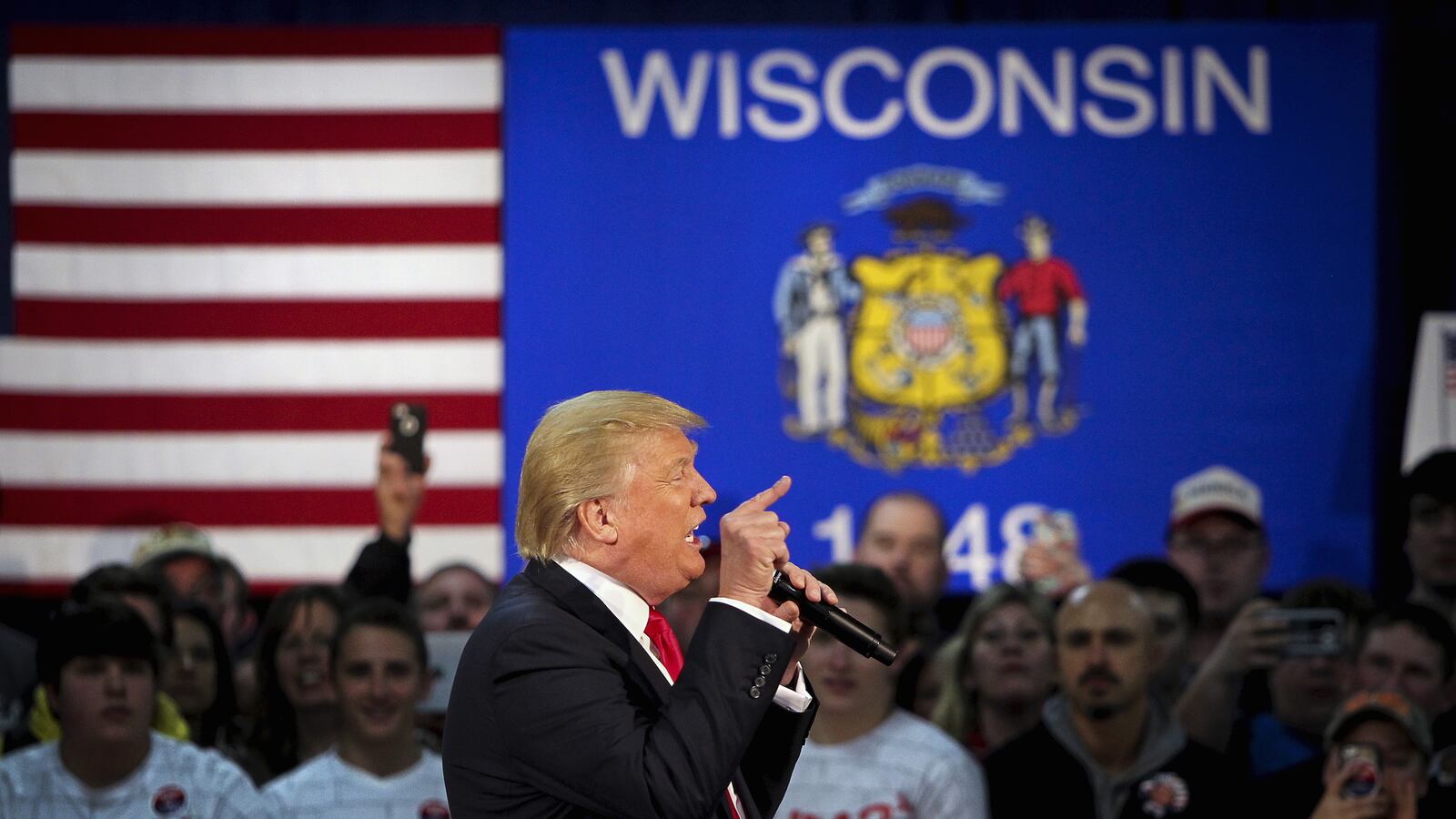 cheats/2016/04/03/trump-calls-on-kasich-to-drop-out/160403-trump-cheat_rjrwkv