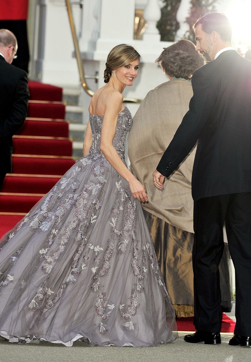 galleries/2014/06/03/princess-letizia-fashion-lookbook/queen-letizia-lookbook-4_s6tzgn