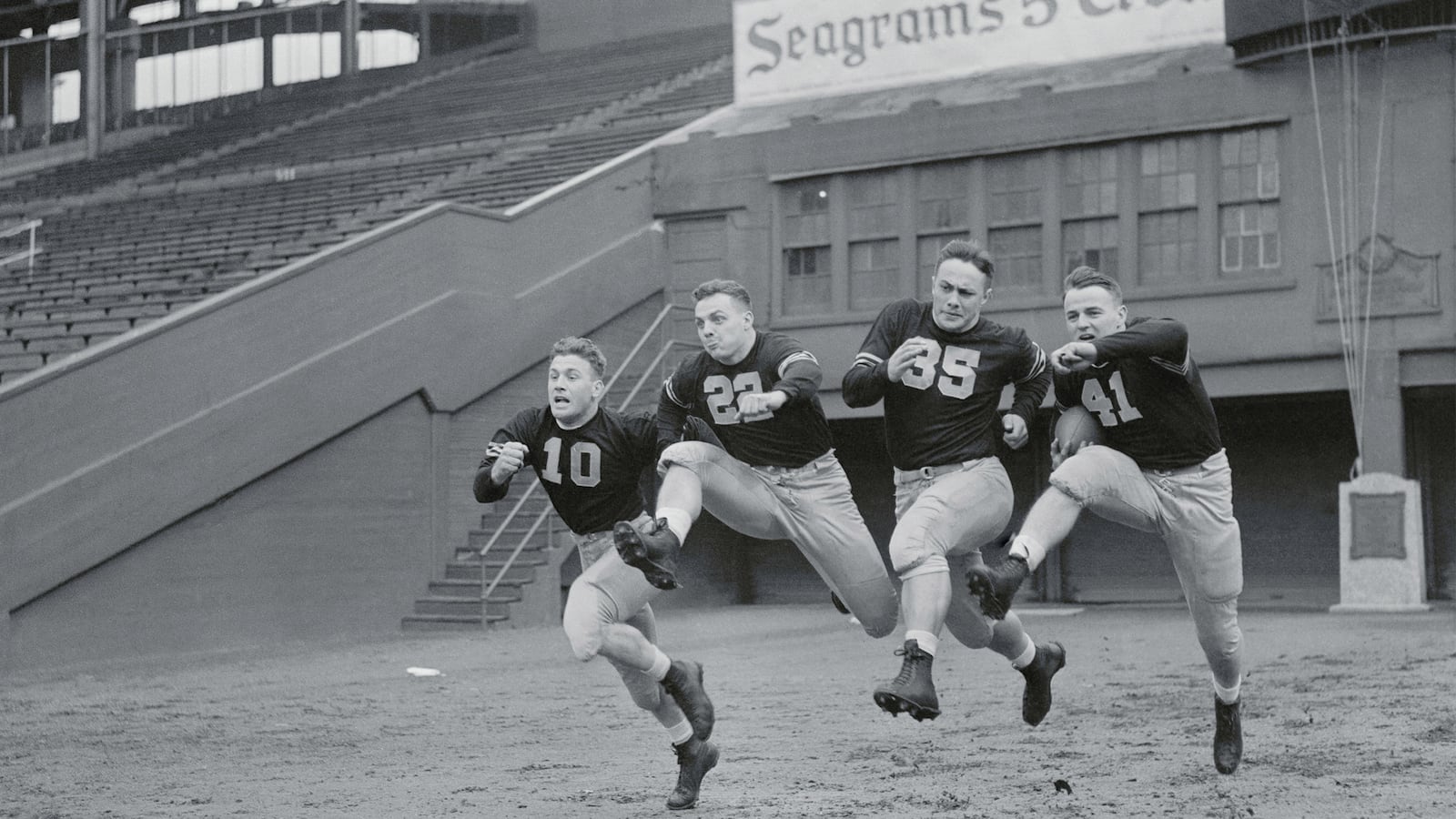 articles/2014/10/30/when-west-point-football-turned-fatal/141029-mills-west-point-tease_rfsito