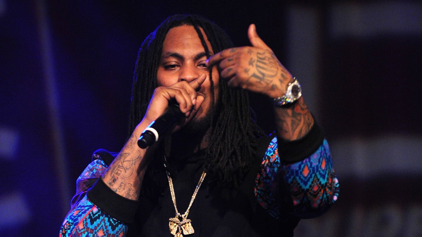 cheats/2014/10/11/waka-flocka-flame-arrested-at-airport/141011-waka-flocka-cheat_oilsri