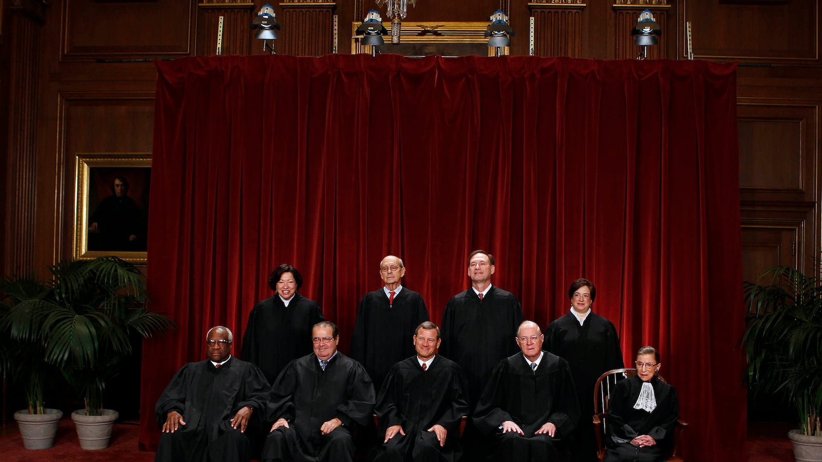 articles/2016/09/14/the-case-for-keeping-the-supreme-court-at-4-4-permanently/160914-segall-supreme-court-tease_jmaa1u