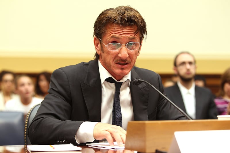 Sean Penn testifies on behalf of Jacob Os 2013treicher
