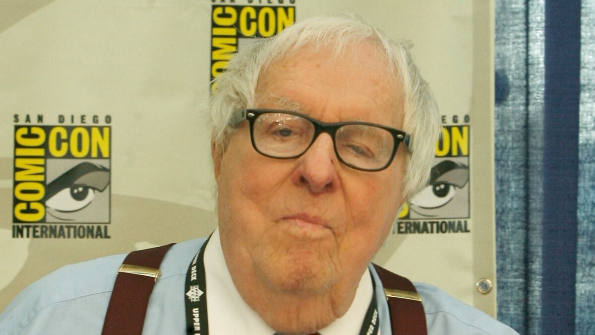 cheats/2012/06/06/author-ray-bradbury-dies/ray-bradbury-dies-cheat_ypiuc9