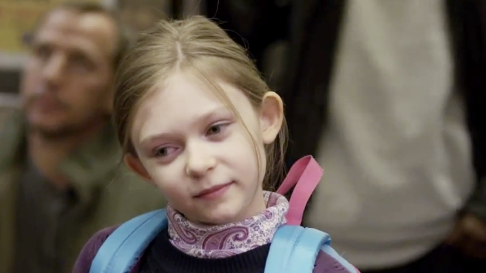 articles/2014/05/15/diagnosing-jane-louis-c-k-s-troubled-daughter-on-louie-who-can-t-separate-dreams-from-reality/140514-saunders-louie-tease_iuaubq