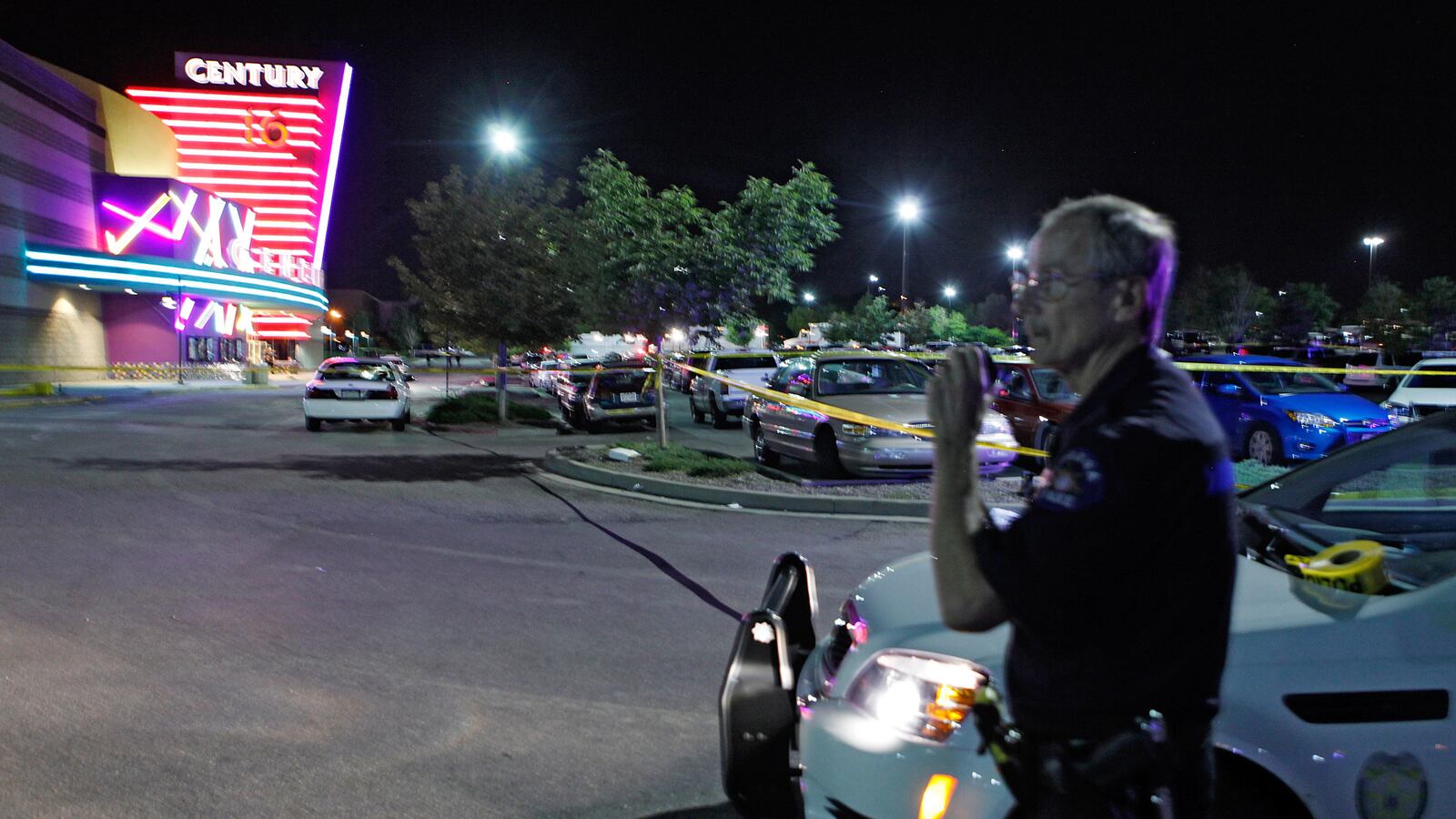 cheats/2012/07/20/police-shooting-leaves-14-dead/colorado-shooting-movie-theater-cheat_rtha96