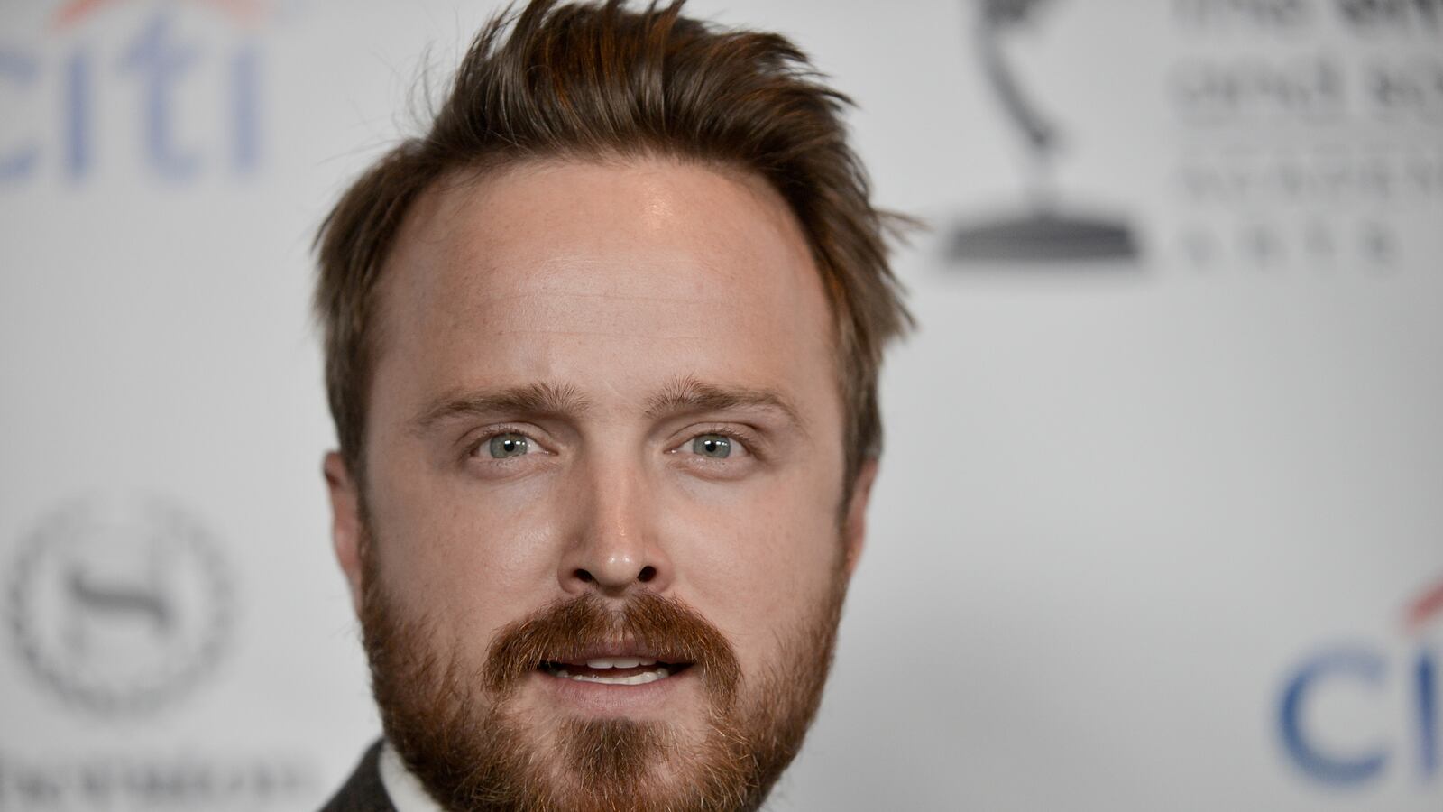 cheats/2013/09/29/aaron-paul-crashes-snl/130929-aaron-paul-cheat_a4q0wr