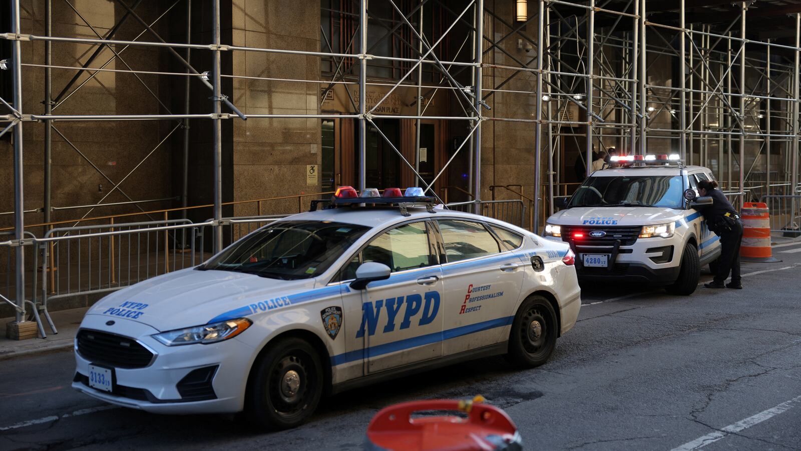 2023-03-29T134831Z_1552147117_RC2O30ADUDHB_RTRMADP_3_USA-TRUMP_a1ga75