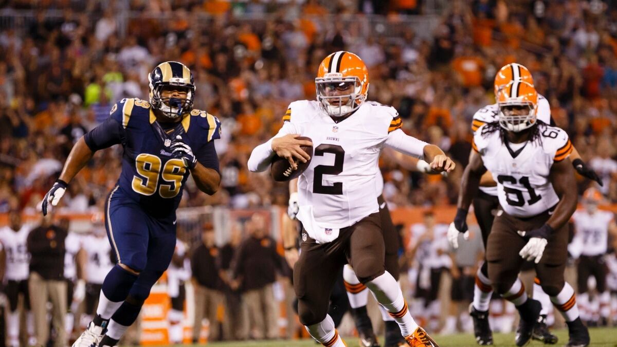 cheats/2014/11/24/johnny-manziel-brawls-in-celeveland/141124-johnny-manziel_ihver5