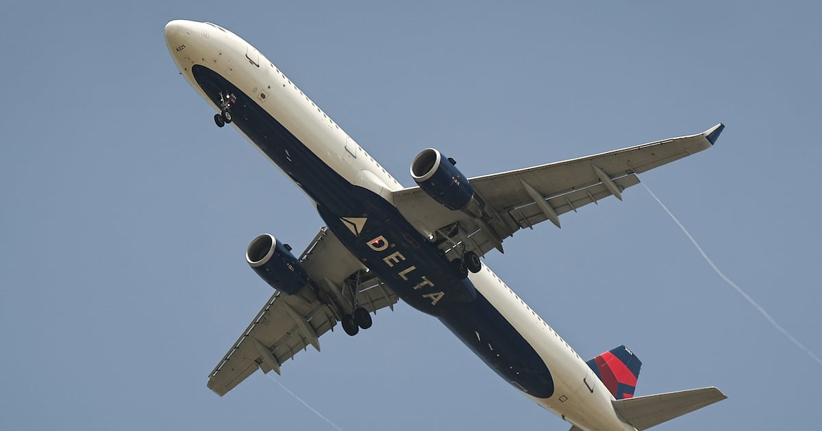Delta Flight Forced to Divert After Running Low on Fuel