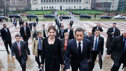 articles/2010/03/30/a-presidential-double-date/pape-sarkozy-gallery-launch_vlpzmh