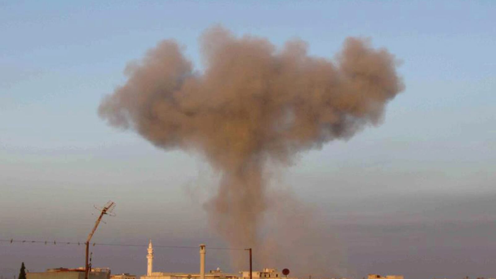 cheats/2012/11/03/syrian-rebels-attack-airbase/syria-attack-taftanaz-cheat_z69hkk