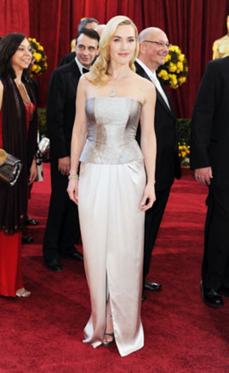 galleries/2010/03/07/oscar-arrivals-and-parties/oscar-arrivals---winslet_xi0dga