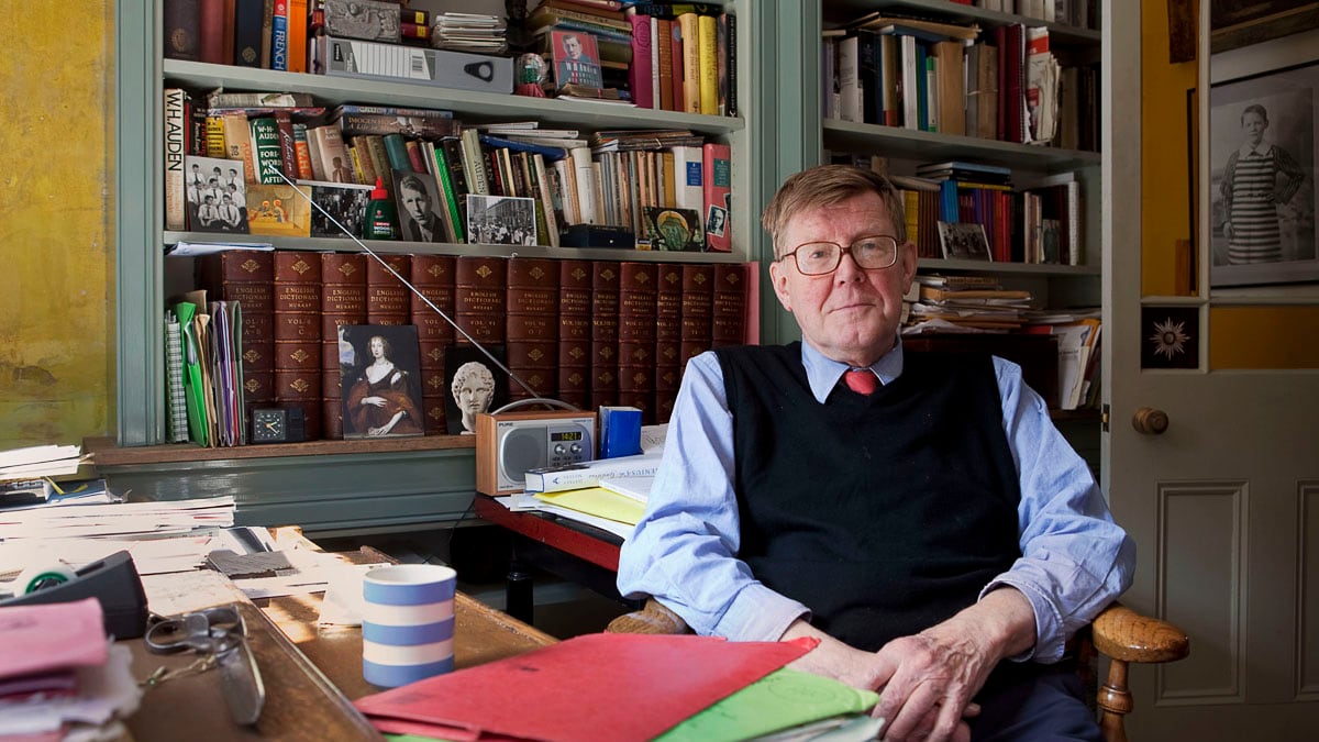 articles/2012/01/04/alan-bennett-talks-about-smut-ows-and-writing/alan-bennett-talks-smut-ows-scholes_tt4nte