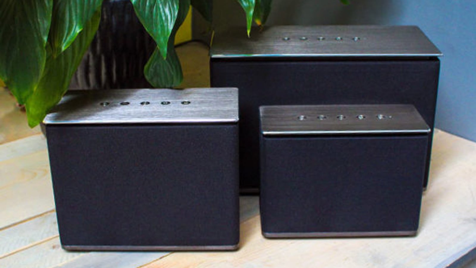 20170629_Speakers_bd6oeh