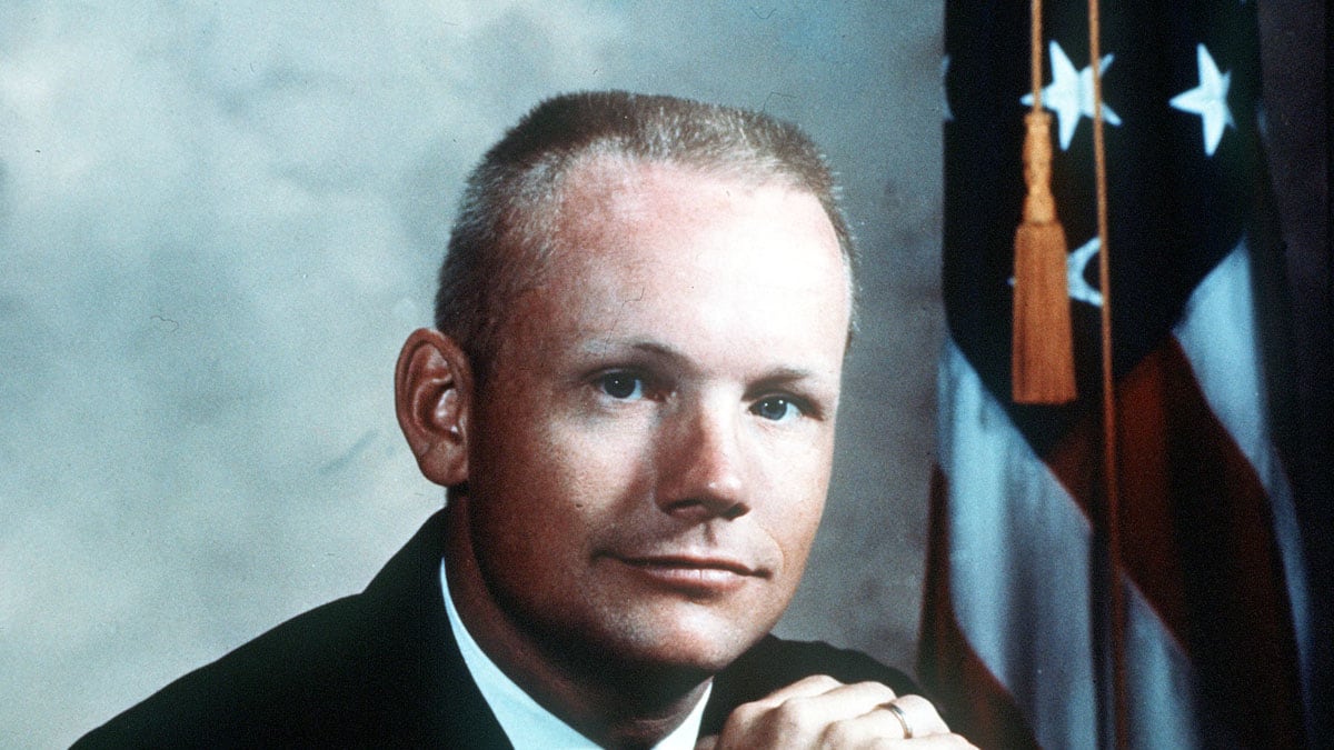 articles/2012/08/28/thank-you-neil-armstrong/armstrong-death-montgomery_e8qadj