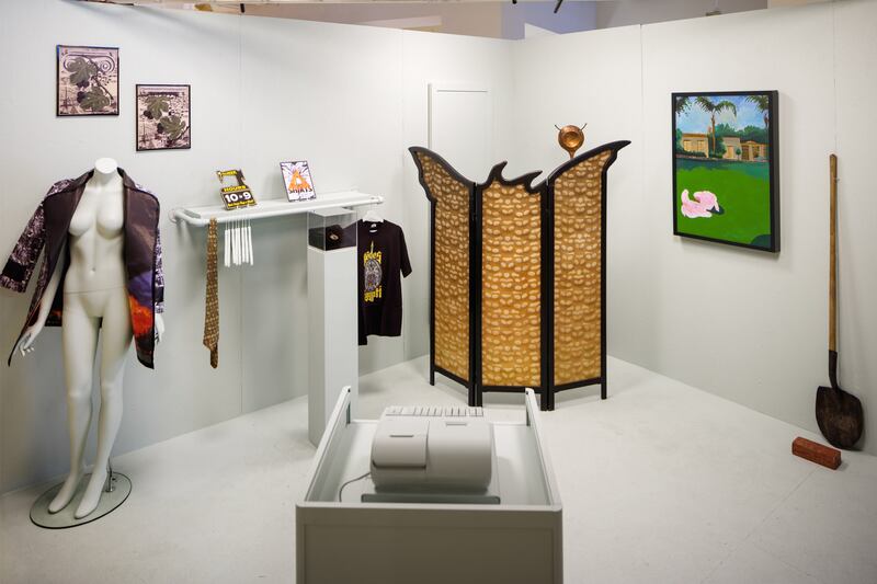 articles/2016/10/04/how-melrose-place-was-reborn-as-a-new-york-art-show/161003-freelander-melrose-place-tease1_rwatpr