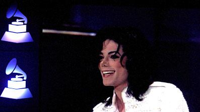 cheats/2010/01/31/stars-pay-3-d-tribute-to-jackson/mj-grammy-tribute_tlxuo1