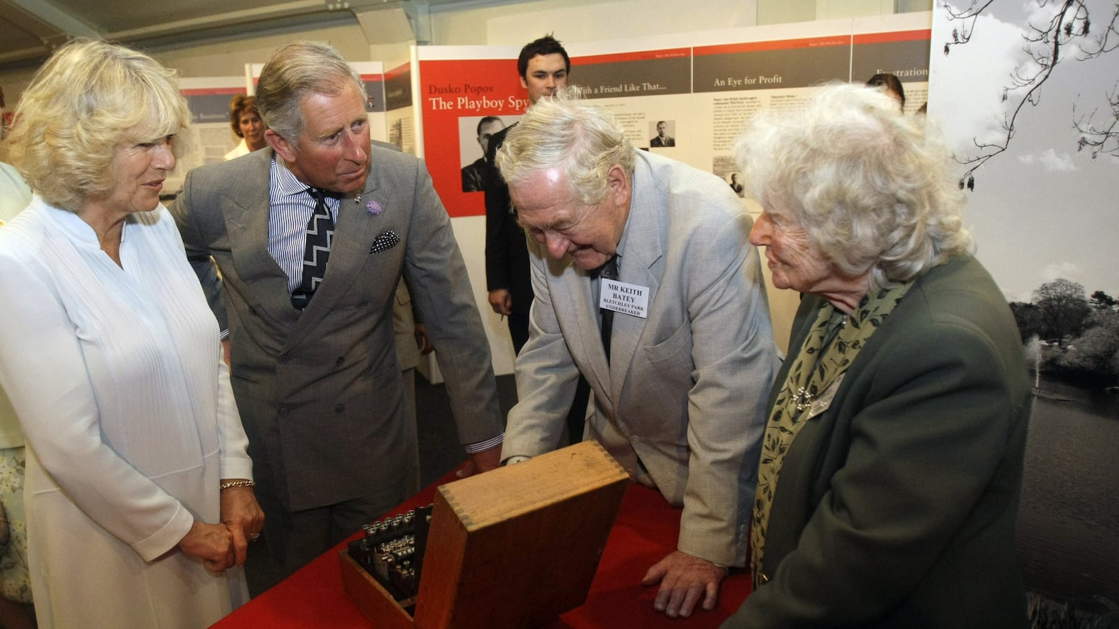 articles/2013/11/17/week-in-death-the-woman-who-cracked-hitler-s-codes/131115-mavis-batey_mnonjz