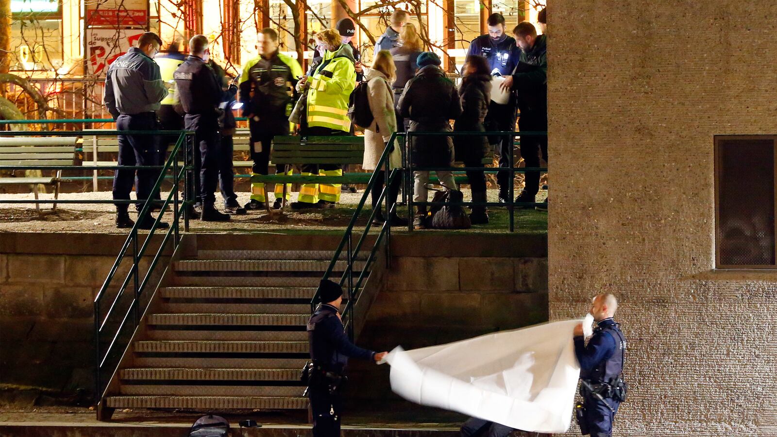 cheats/2016/12/20/police-zurich-mosque-attack-not-terror/161220-Police-zurich-mosque-cheat_ffwihk