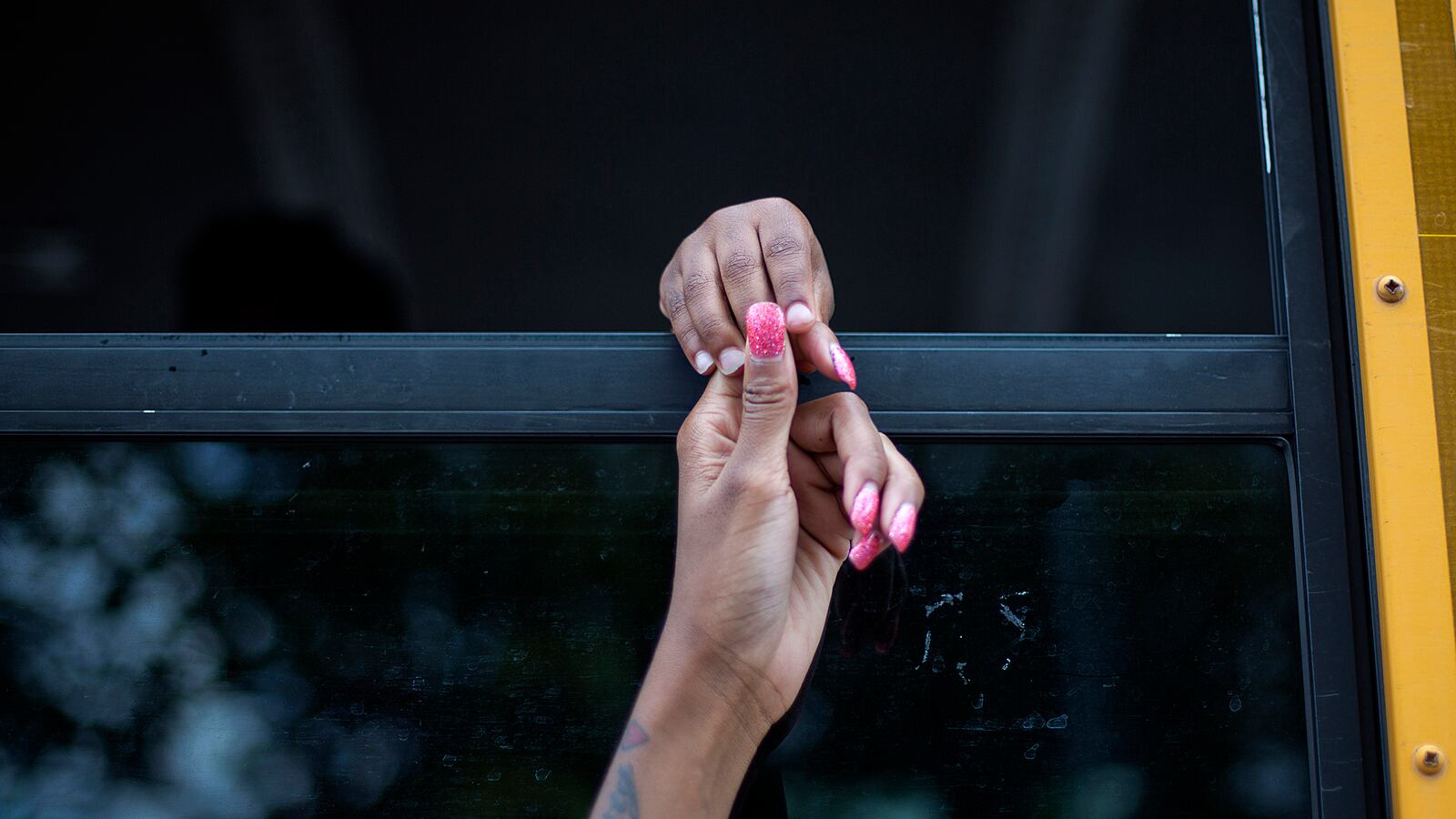 articles/2013/08/22/in-911-call-atlanta-school-bookkeeper-calms-shooter-with-love/130822-antoinette-tuff-tease_g8cpbd