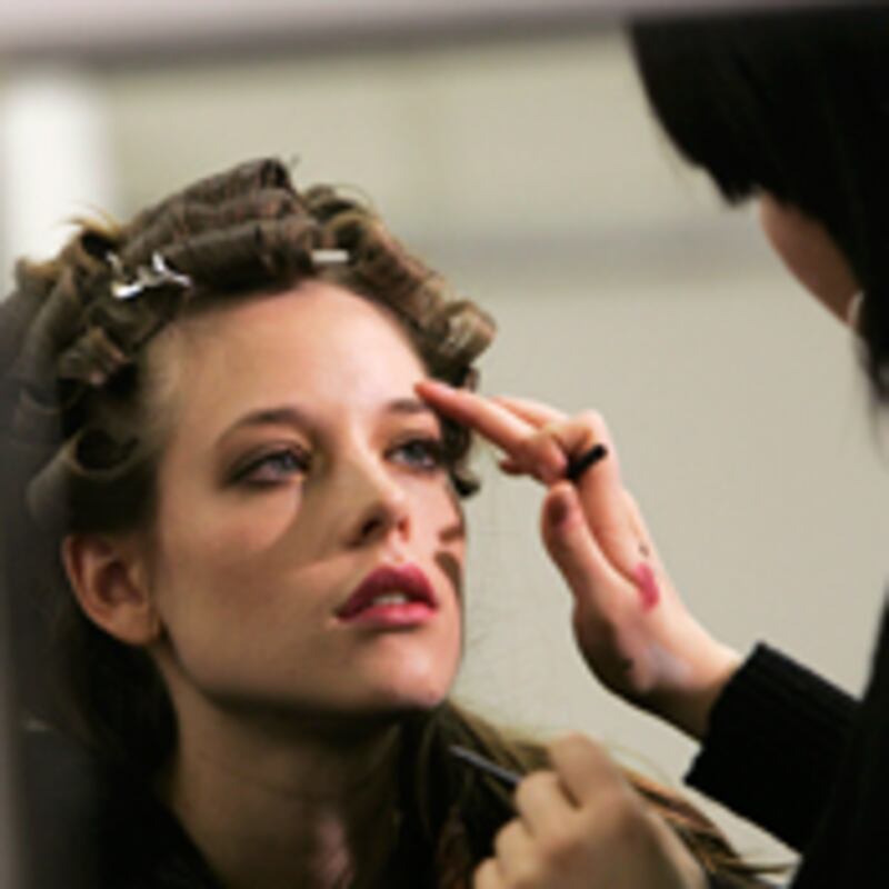 articles/2009/02/12/here-comes-fashion-week/espinosa-fashion-week_13826_ddumu0