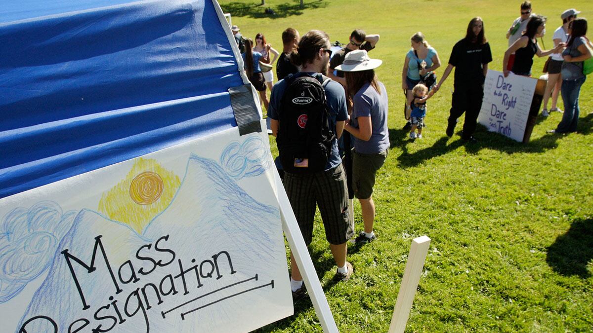 cheats/2012/07/01/150-mormons-quit-in-salt-lake-city/mormon-mass-resignation-cheat_zupnjh