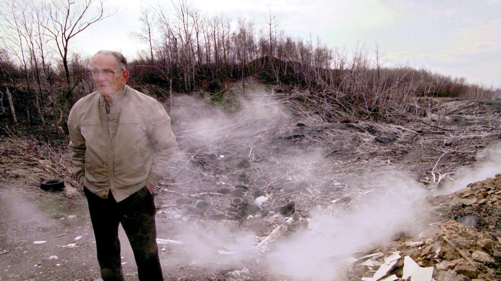 articles/2015/08/23/pennsylvania-s-burning-ghost-town-centralia-s-eerie-remains/150822-strochlic-waw-tease_vmamvc