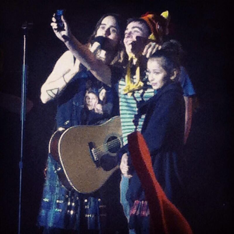 galleries/2013/11/16/kesha-lady-gaga-miley-cyrus-and-the-week-in-selfies-photos/131115-selfies-jaredleto_hmgeel