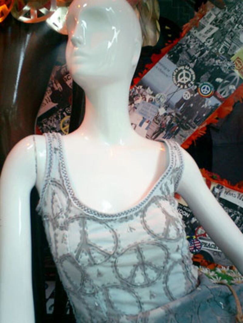 galleries/2008/11/17/boho-chic/barneys-alabama-charnin_qben2z