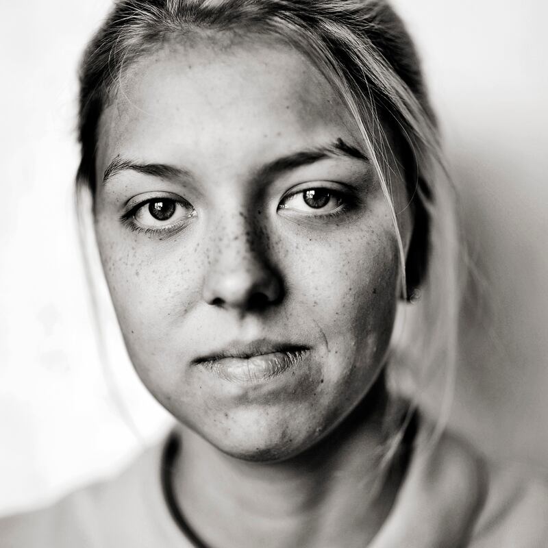 galleries/2012/07/29/london-s-east-enders-olympic-outsiders-photos/eastenders-reflect-on-the-london-olympics-photos-by-charles-ommanney-05_ylnhk7